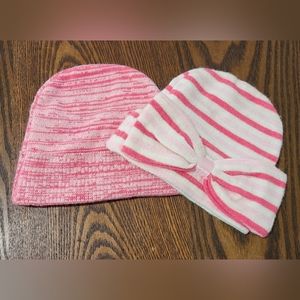 Ultra soft beanies for baby, pink and white, set of 2